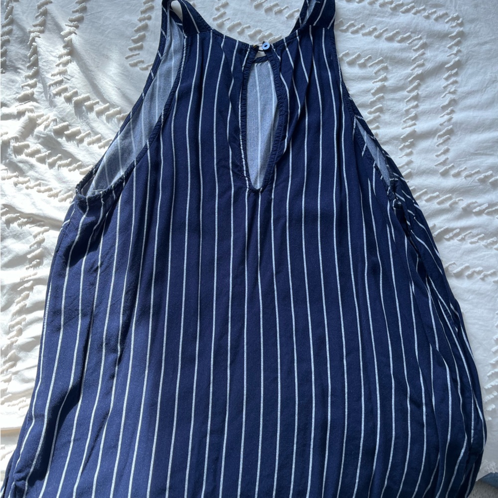 Cute Tank Top with key hole back